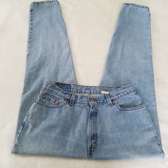 Vintage Denim - Vintage Levi's High Waisted 512 Mom Jeans Slim Fit Tapered Leg